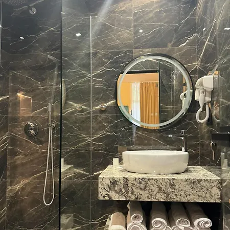 Lamer Hotel 3*